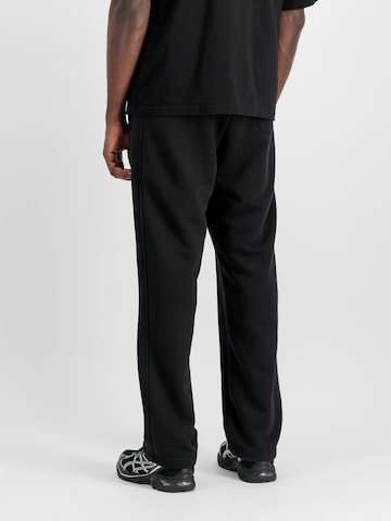 ALPHA INDUSTRIES Avar lõige Püksid, värv must