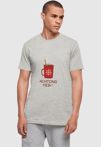 Merchcode T-Shirt 'Achtung Heiss' in Grau: Vorderseite