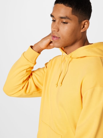 ABOUT YOU Limited Sweatshirt 'Mailo' in Yellow