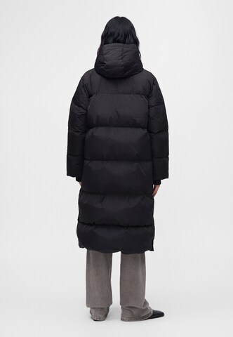 Karl Lagerfeld Talvemantel 'ESSENTIAL', värv must