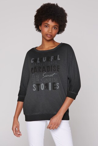 Soccx Sweatshirt mit verkürzten Ärmeln und Wording Print in Schwarz: Vorderseite