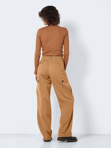 Wide Leg Pantalon cargo 'Rewie' Noisy may en marron