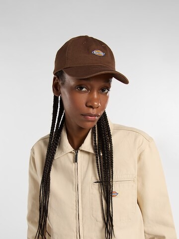 DICKIES Sapkák 'Hardwick' - barna