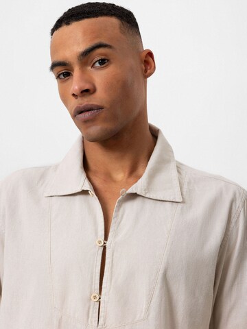 Coupe regular Chemise Antioch en beige