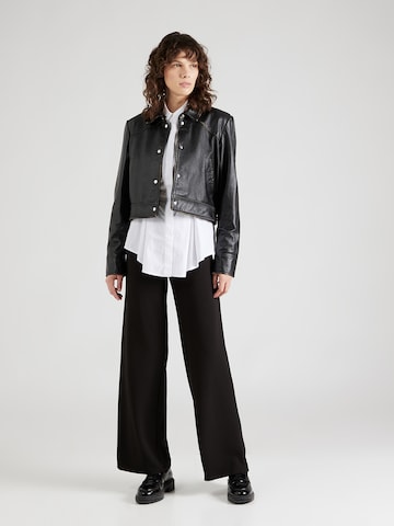 Gina Tricot Regular Trousers in Black