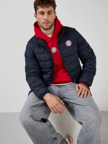 FC BAYERN MÜNCHEN Between-Season Jacket in Blue