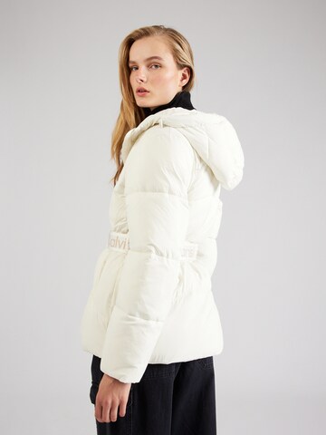 Veste d’hiver Calvin Klein Jeans en blanc