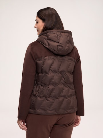 Cappotto di mezza stagione di Fiorella Rubino in marrone