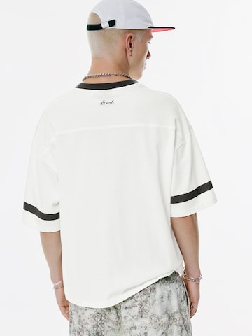 T-Shirt 'STWD' Pull&Bear en blanc