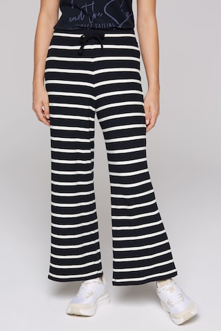 Soccx Regular Pants in Blue: front