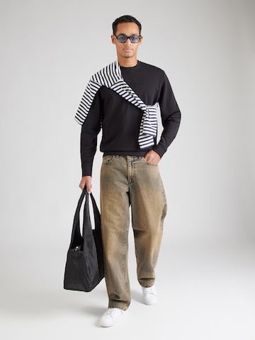 GUESS - Sudadera en negro