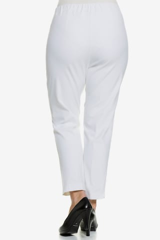 Regular Pantalon à plis 'Sophie' Ulla Popken en blanc