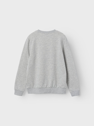 NAME IT Sweatshirt i grå