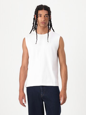 Maglietta di GAP in bianco: frontale