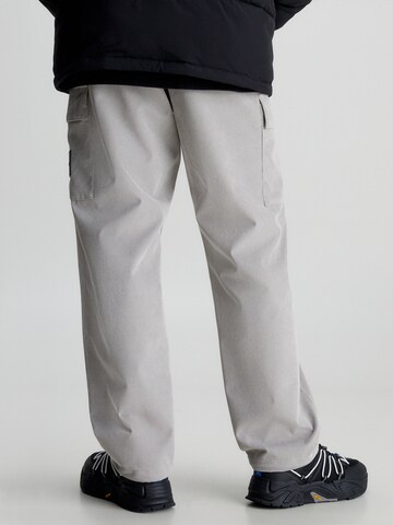 Calvin Klein Jeans Широка кройка Карго панталон в сиво