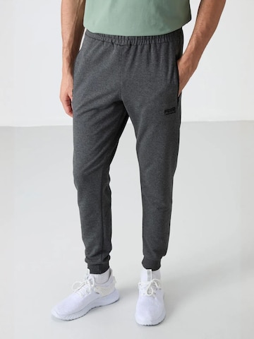 Regular Pantalon Tommy Life en gris