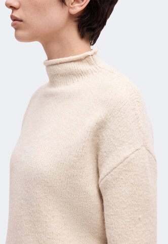 Pull-over 'Fa44rah' ZABAIONE en marron : sur le côté