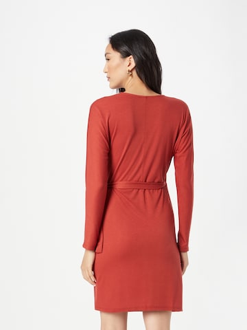 Robe 'Josephina' ABOUT YOU en rouge