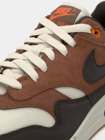 Nike Sportswear Sneakers laag 'AIR MAX 1 ESS' in Bruin