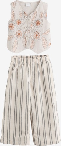 Next Setti värissä beige: etupuoli