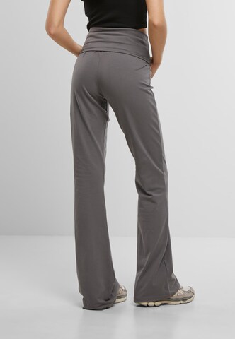 évasé Pantalon DEF en gris