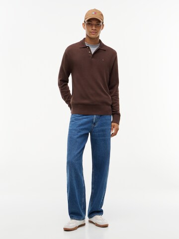 Tommy Jeans - Pullover 'ESSENTIAL' em castanho: frente
