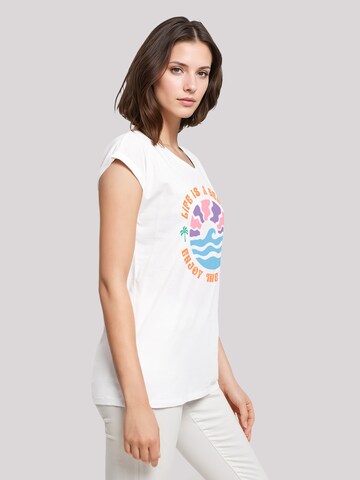 T-shirt 'Life Is A Beach Enjoy The Waves' F4NT4STIC en blanc