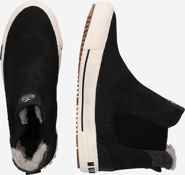 MUSTANG Chelsea boots in Black
