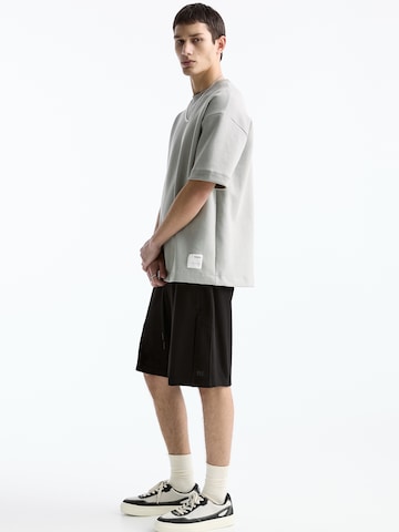 Pull&Bear Loosefit Shorts in Schwarz