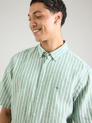 Coupe regular Chemise FYNCH-HATTON en vert