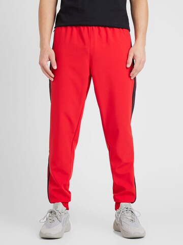 ADIDAS ORIGINALS Tapered Broek in Rood: voorkant