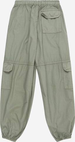 Tapered Pantaloni de la STACCATO pe verde