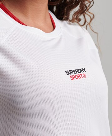 Superdry - Camiseta funcional en blanco