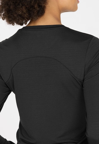 Athlecia Langarmshirt 'Miwa' in Schwarz
