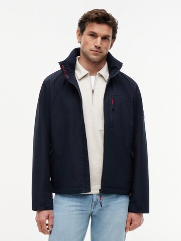 TOMMY HILFIGER Tussenjas in Blauw: voorkant