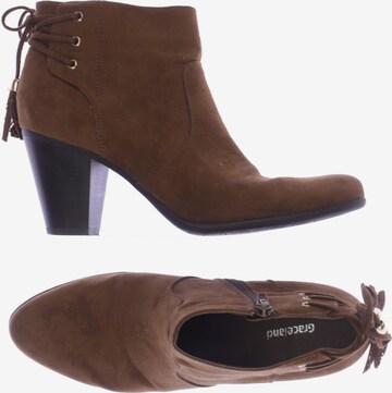 Graceland Dress Boots in 40 in Brown: front