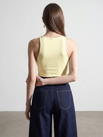Dilvin - Blusa body em amarelo