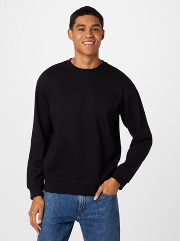 QS Sweatshirt in Zwart: voorkant