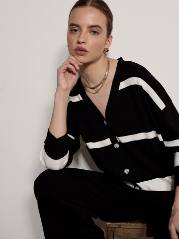 Cardigan bavarois ' ' Apricot en noir