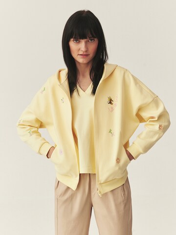 Hanorac 'Wing' de la TATUUM pe galben: față