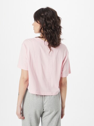 T-shirt Nike Sportswear en rose