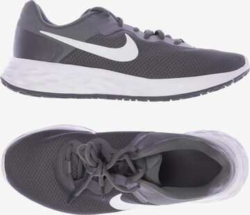 NIKE Sneaker 44 in Grün: predná strana