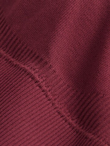 self. Top in Red