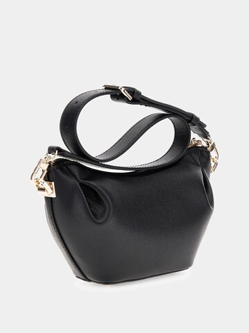 GUESS Schultertasche 'Amorette' in Schwarz