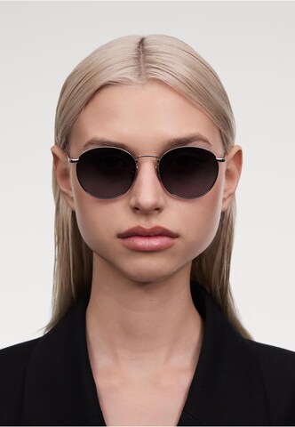 CHIMI Sonnenbrille in Grau: Vorderseite
