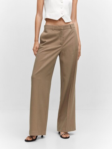 Wide Leg Pantalon à plis 'Carlos' MANGO en marron : devant