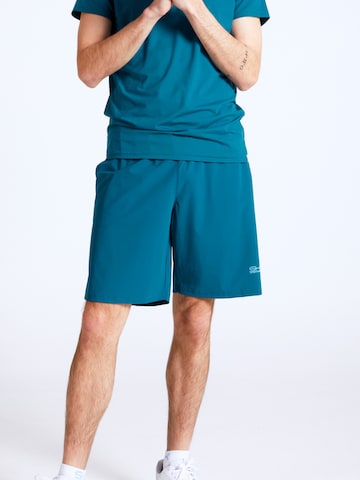 SPORTKIND - regular Pantalón deportivo 'Shorts' en verde: frente