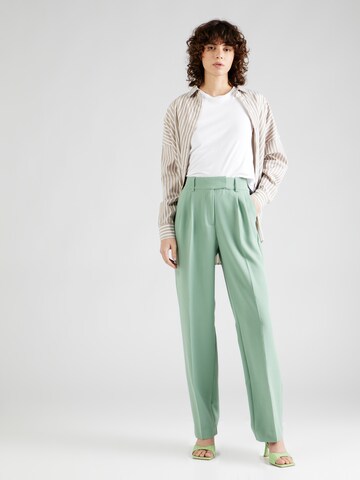 regular Pantaloni con pieghe 'LANA-BERRY' di ONLY in verde
