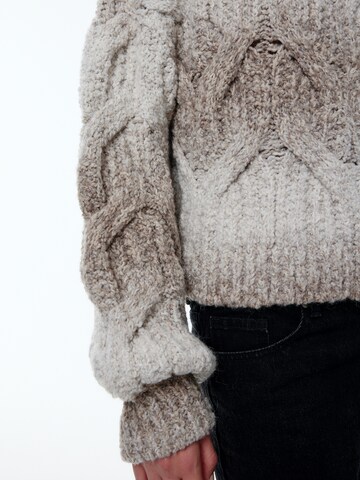 EDITED Sweater 'Fiala' in Brown