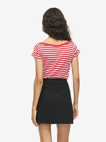 T-shirt Noisy may en rouge